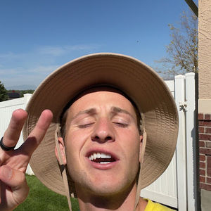 Meet your Posher, Elijah